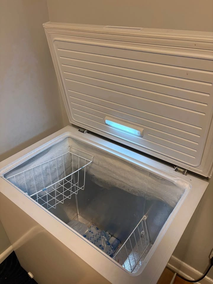 Chest Freezer - photo 2