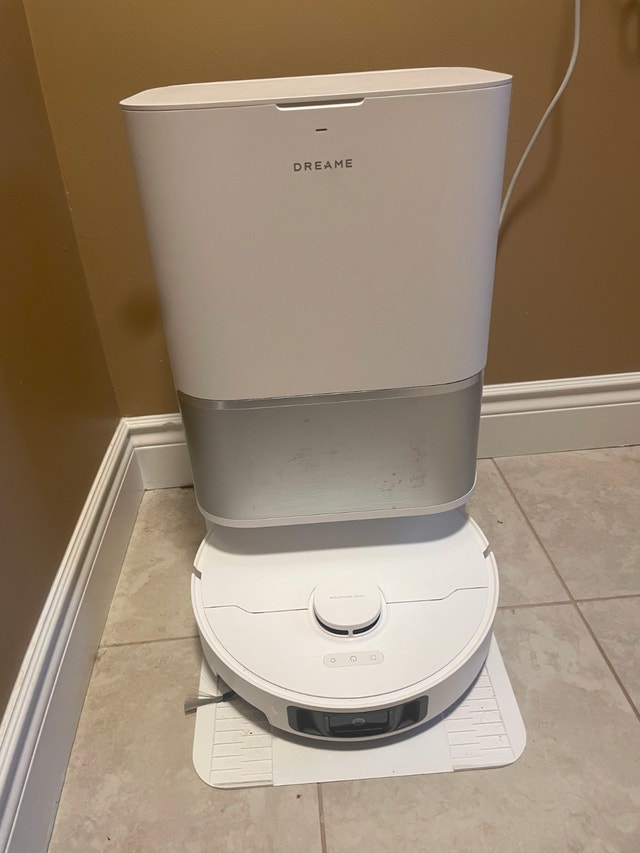 Dreame L40 Ultra Gen 2 - Self Emptying Vacuum and Mop - photo 2