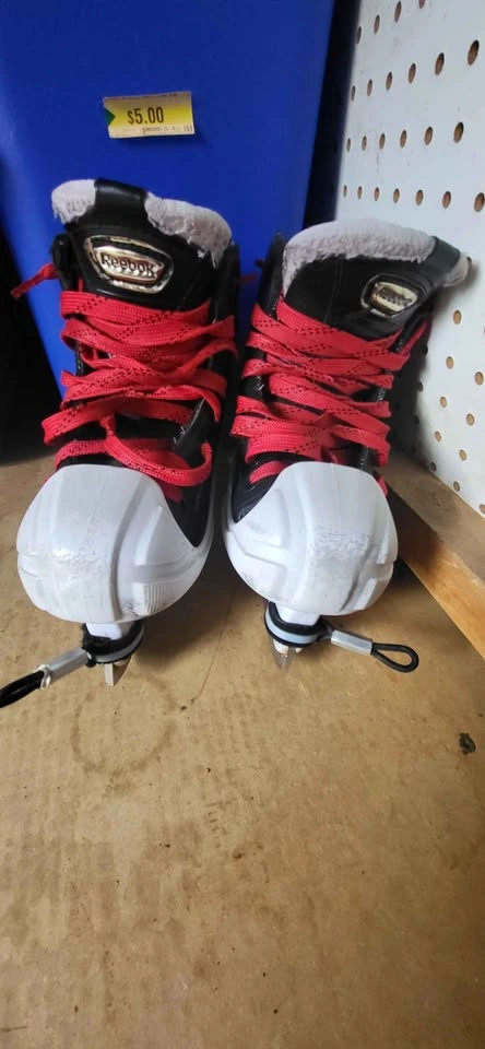 REEBOK GOALIE SKATES - photo 3