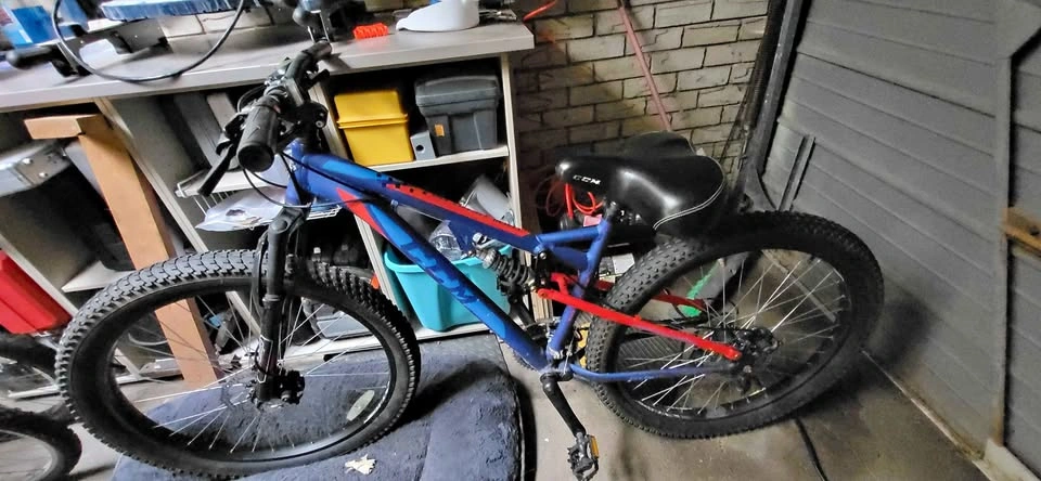 CCM TRAILHEAD HARD TAIL MOUNTAIN BIKE