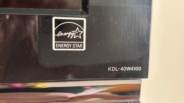 Sony BRAVIA KDL-40W4100 TV - photo 2