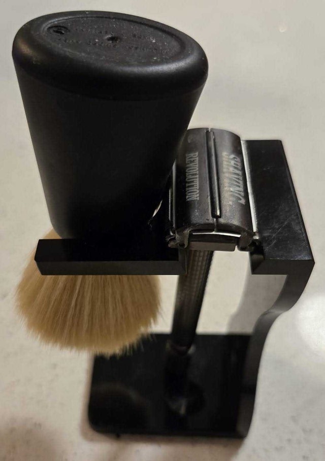 Razor & Shaving Brush Stand Only — Glossy Black