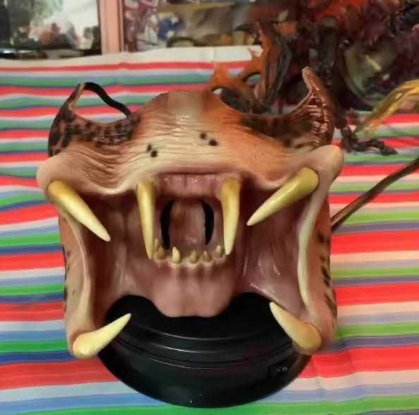 Predator “Feral Hunter” Mask – Perfect for Halloween & Cosplay