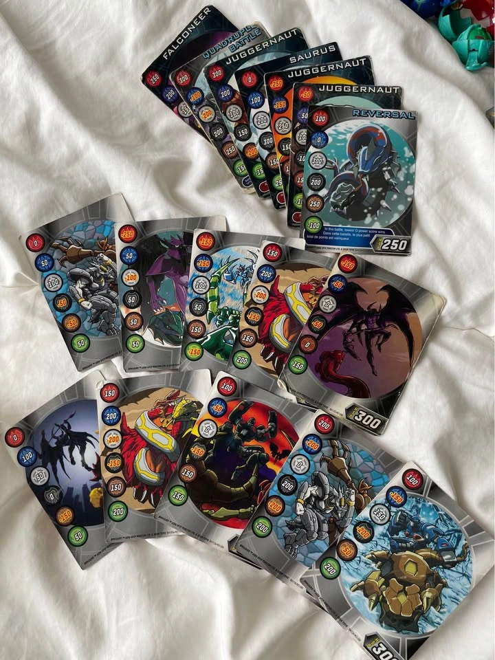 Gen 1 Bakugan Toy Lot: 13 Bakugan Balls, 16 Metal Gate Cards - photo 3