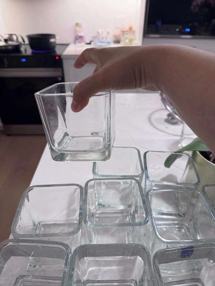 Set of 11 Square Glass Vases - photo 3