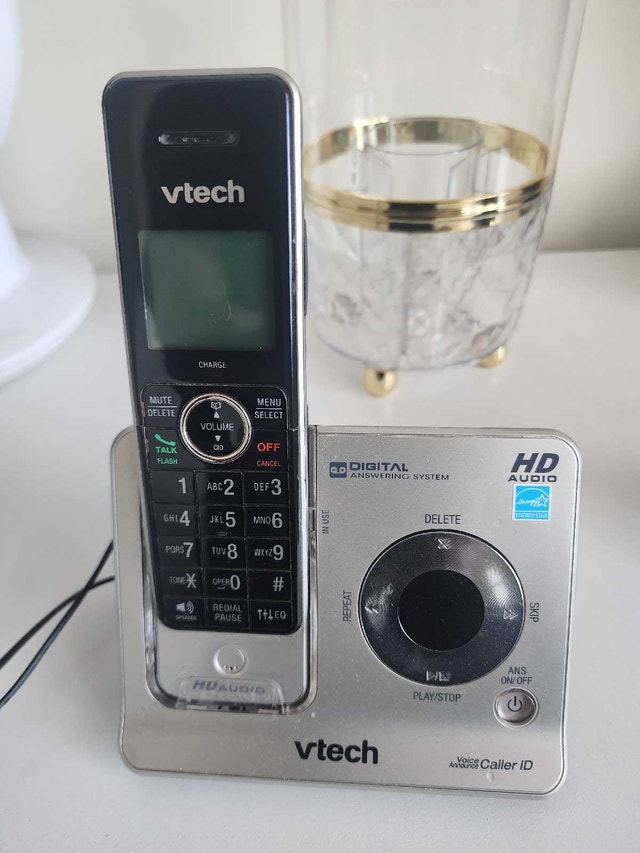 VTech Digital Answering System with 2 Handsets - photo 2