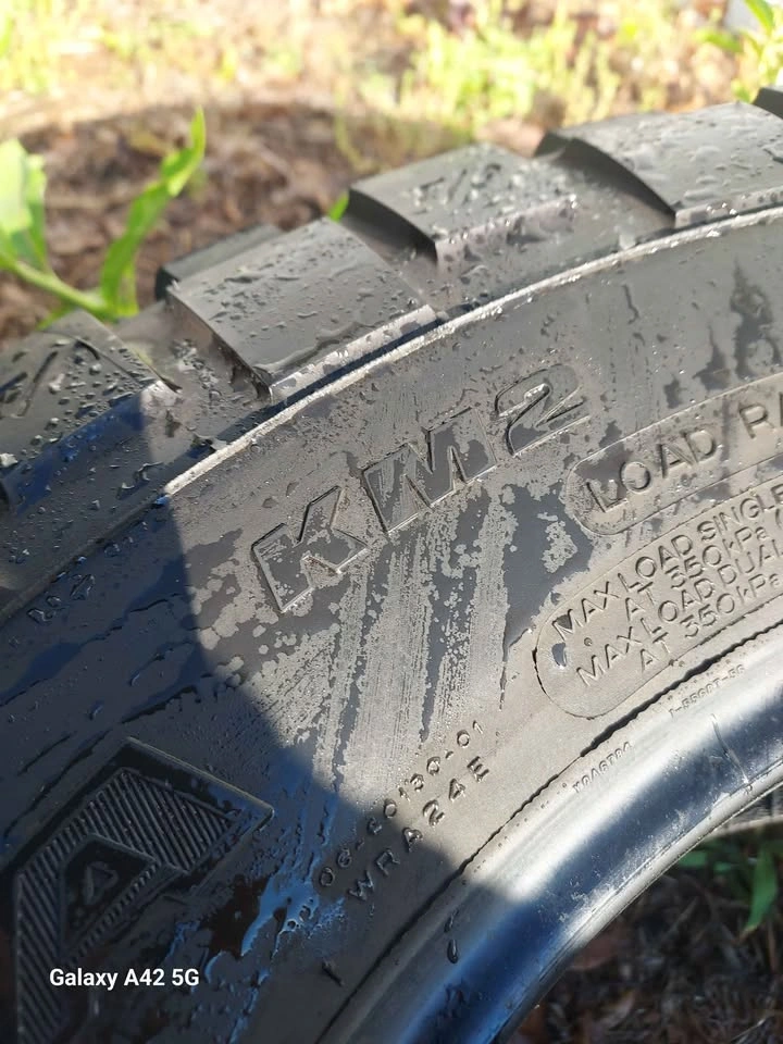 LT255/75R17 BF GOODRICH MUDTERRAIN TIRES - photo 5