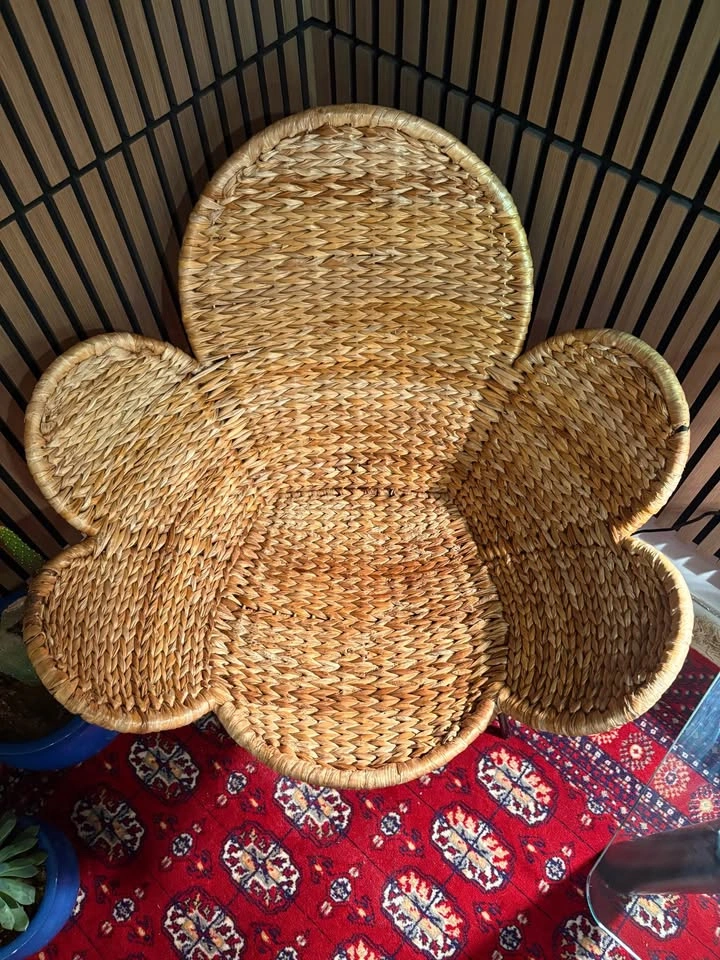 VINTAGE MCM WOVEN DAISY JUTE ACCENT CHAIR! - photo 3