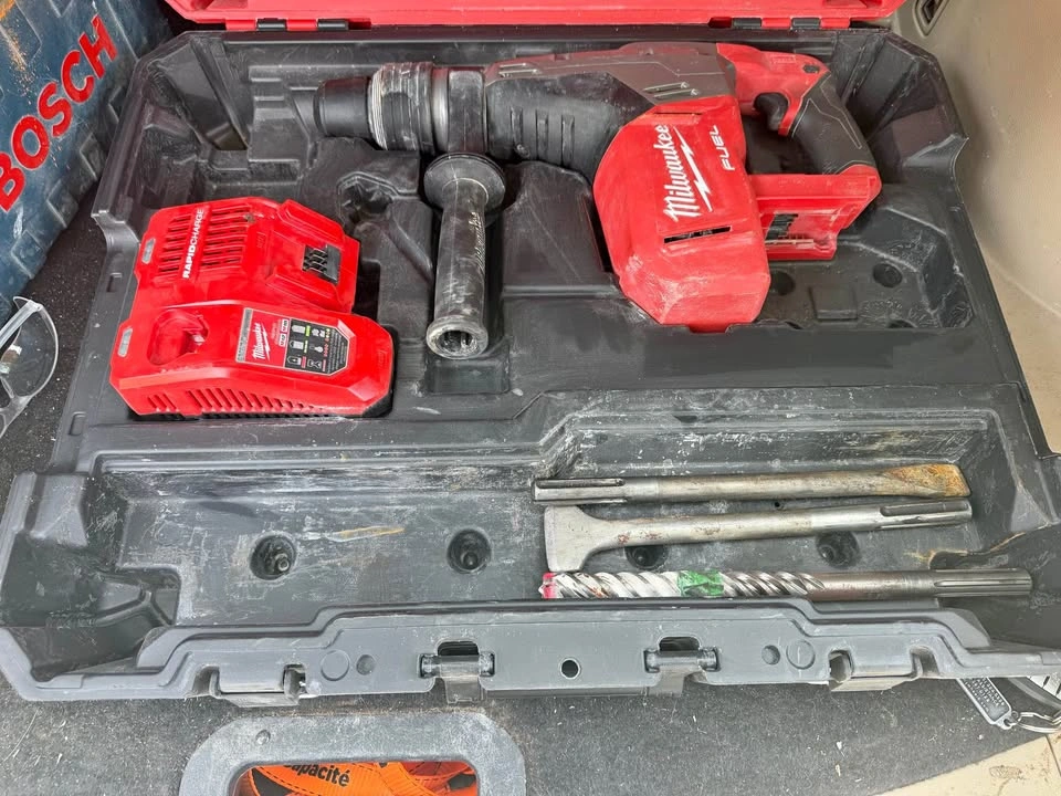 Milwaukee Rotary Hammer Drill