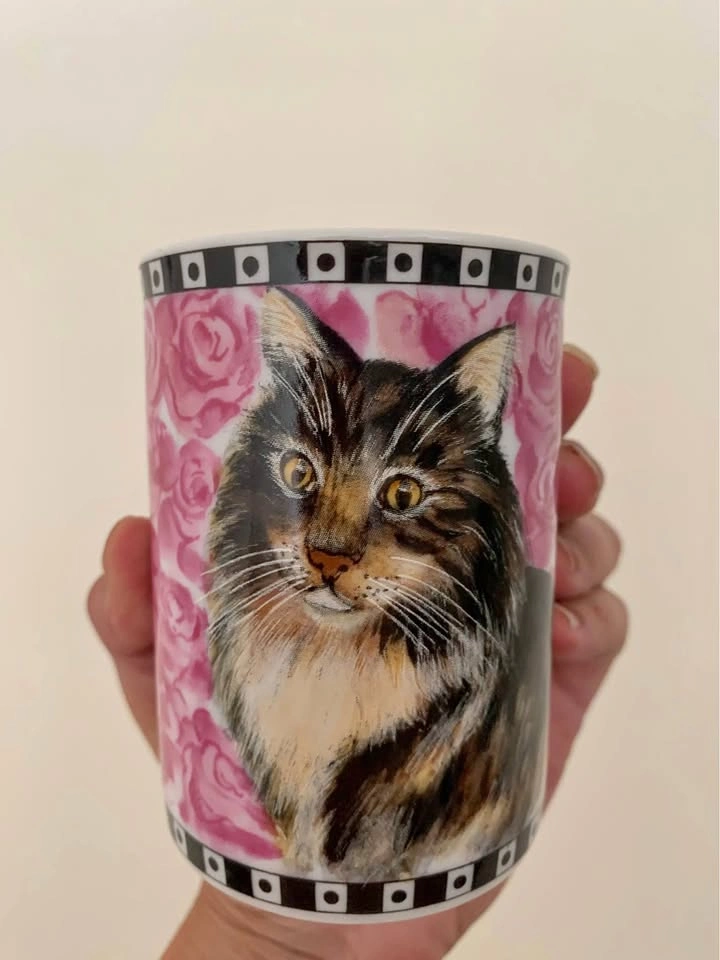 Cat cup