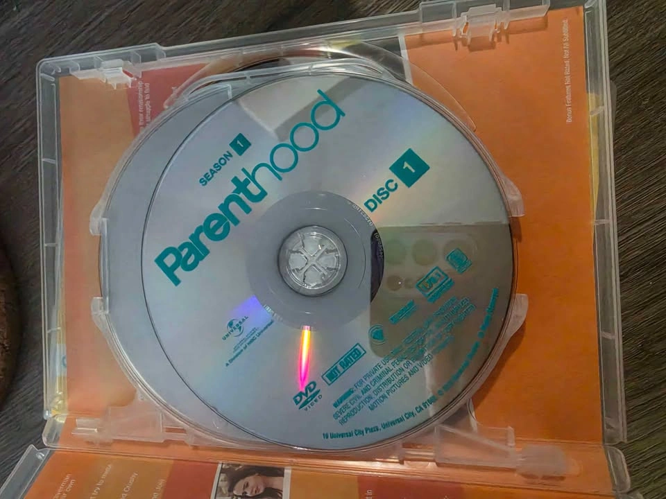 Parenthood Complete Series DVD Box Set - photo 3