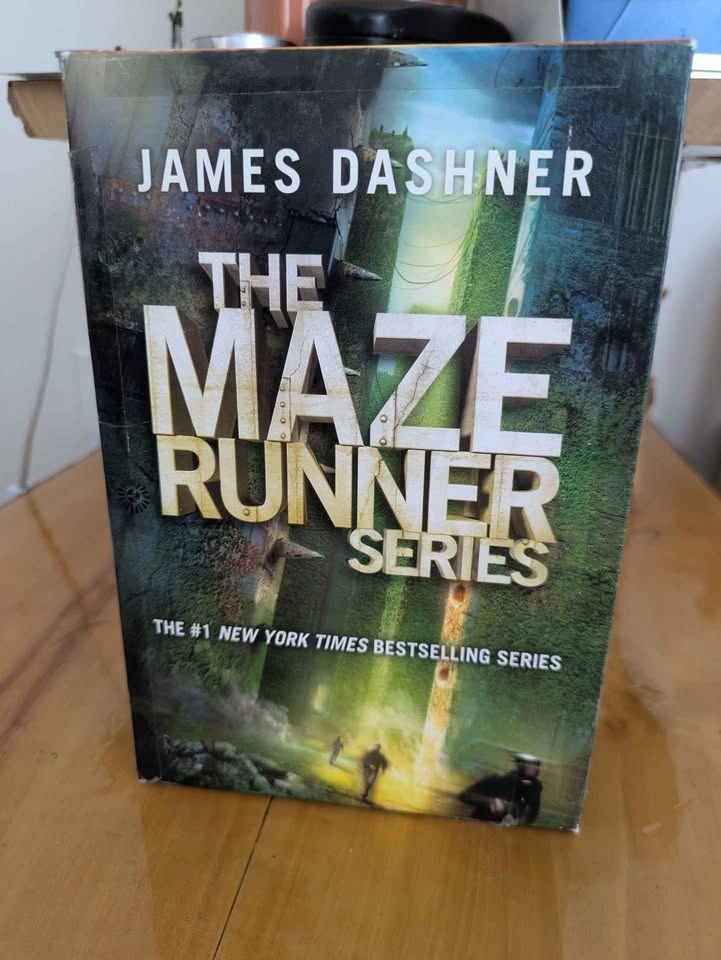 Maze Runner 4-book Collection - photo 2