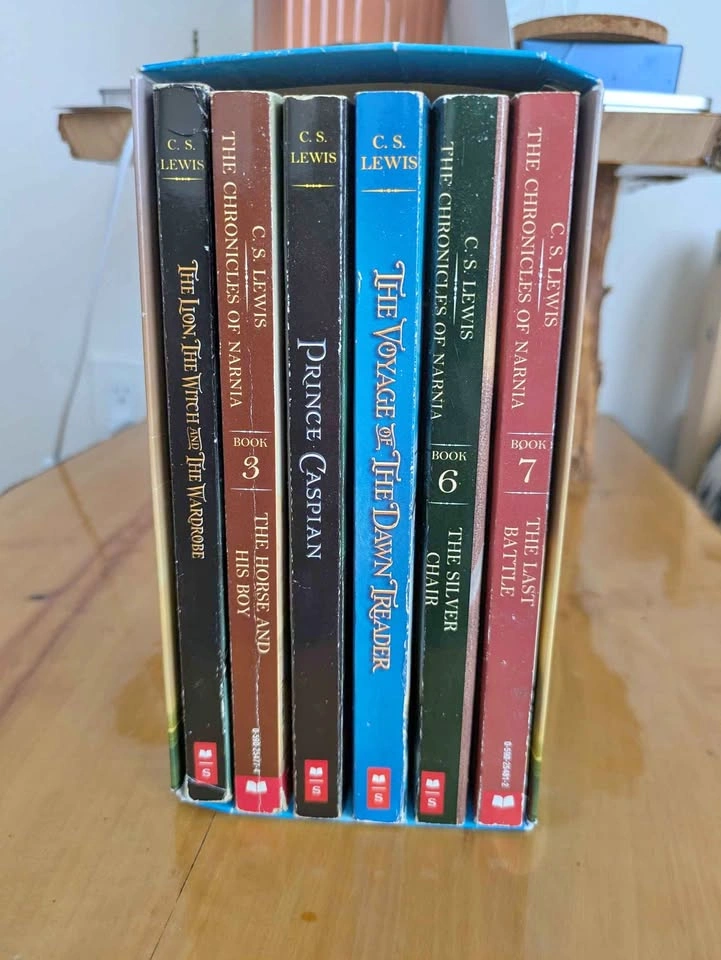 The Chronicles of Narnia Book Set