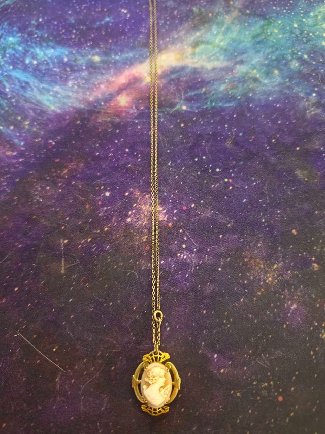 Vintage Cameo Necklace