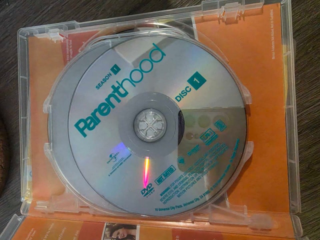 NBC Parenthood The Complete Series DVD Box Set - photo 3