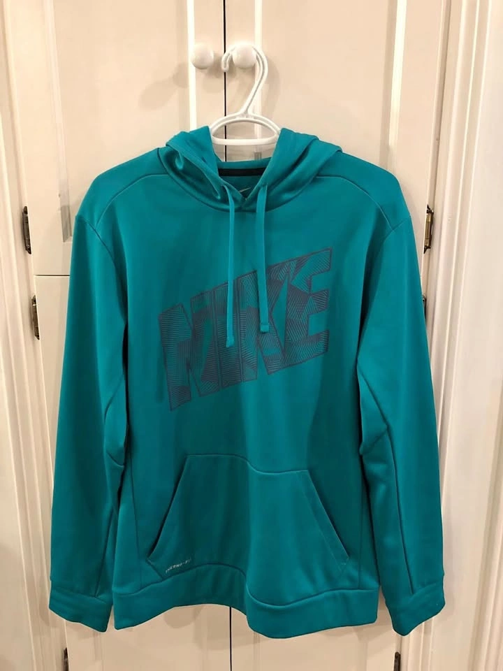 Nike Therma-fit hoodie size M
