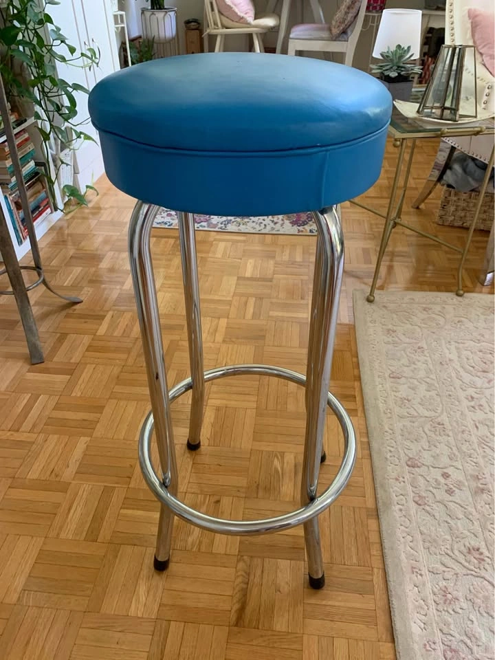 Vintage Bar Stool Made in Canada - photo 3