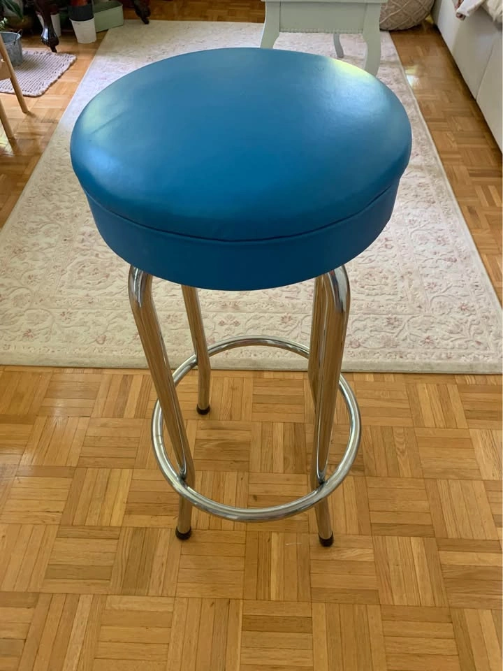 Vintage Bar Stool Made in Canada - photo 4
