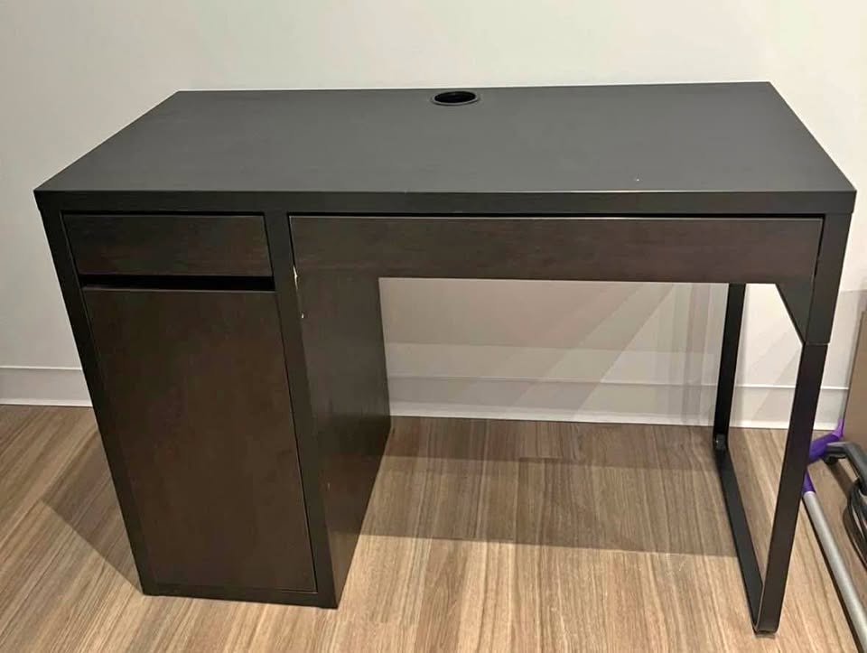 Ikea Micke desk