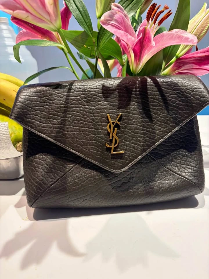Cassandre textured leather shoulder bag