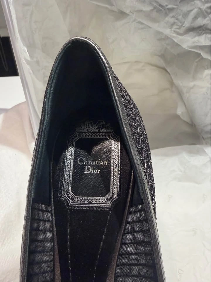 CHRISTIAN DIOR Silver Mesh Pointy Pumps - photo 5