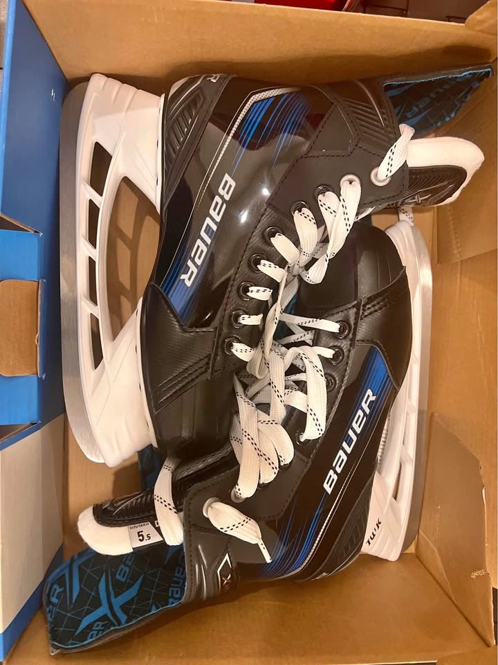 Bauer X Hockey Skates Size 5.5 D Junior- Excellent Condition