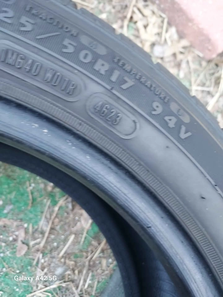 2x 225/50/17 tires - photo 3