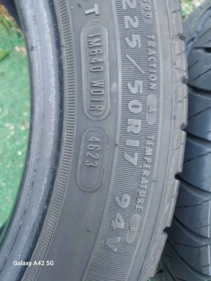 2x 225/50/17 tires - photo 4