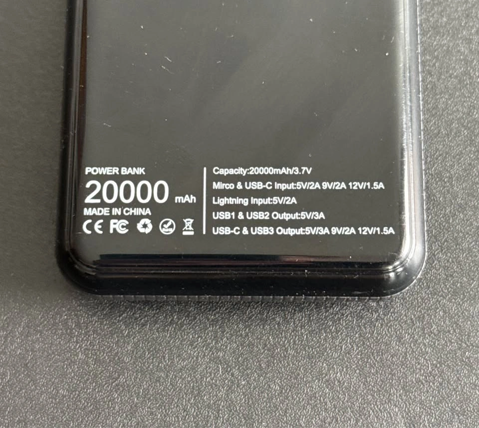 20000 mAh power bank/battery charger - photo 2
