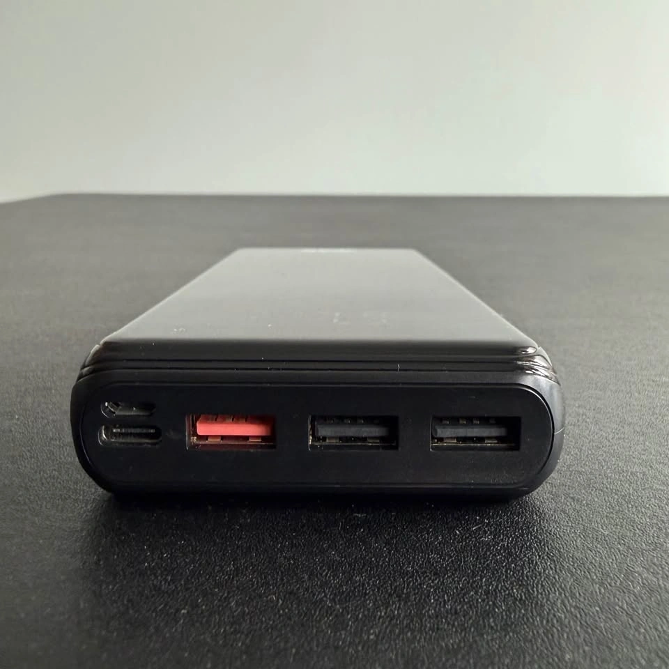 20000 mAh power bank/battery charger - photo 3