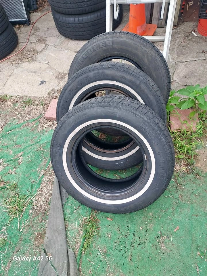 3x 215/75/15 tires