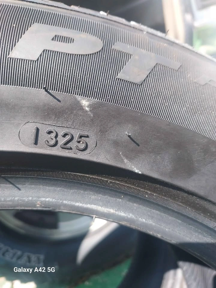 2x 225/55/17 Ironman Tires - photo 2