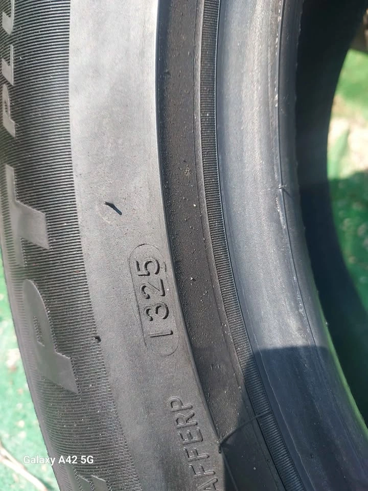 2x 225/55/17 Ironman Tires - photo 4