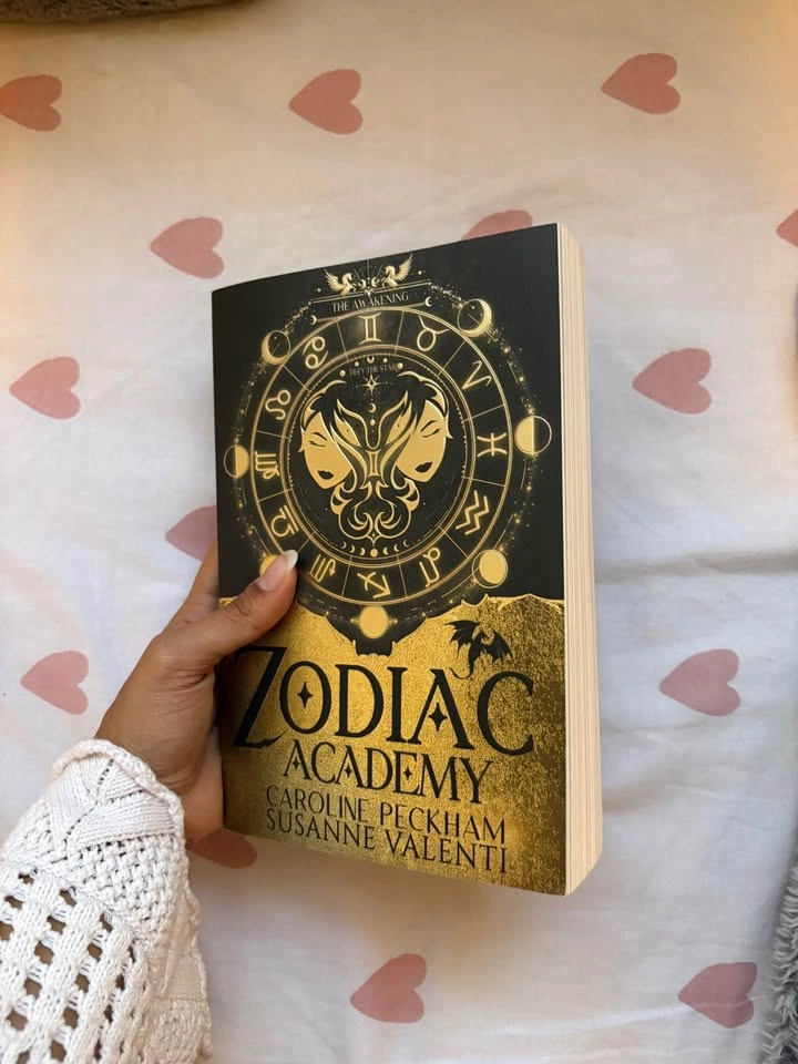 Zodiac Academy: The Awakening (ZA #1) - photo 2