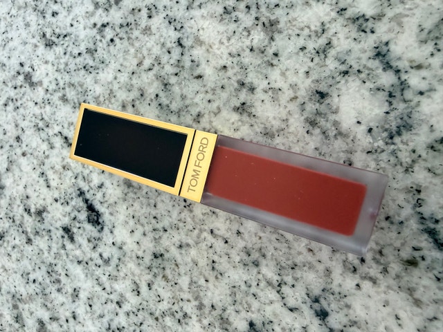 NWT : Tom Ford liquid lip luxe matte #122 smitten 6ml - photo 3