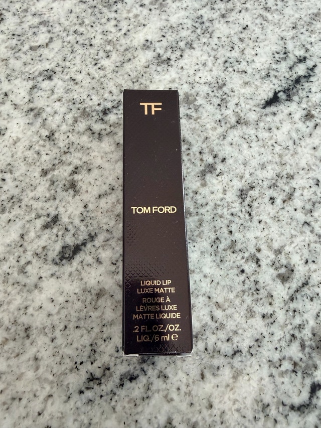 NWT : Tom Ford liquid lip luxe matte #122 smitten 6ml - photo 4