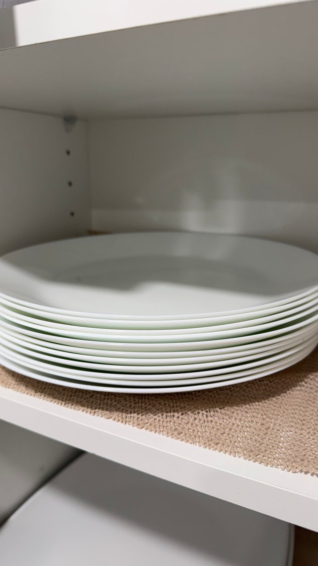Corelle White Dinner Plates - photo 2