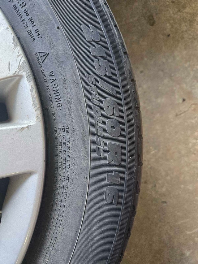 Michelin 215/60R16 Winter Tires - photo 2