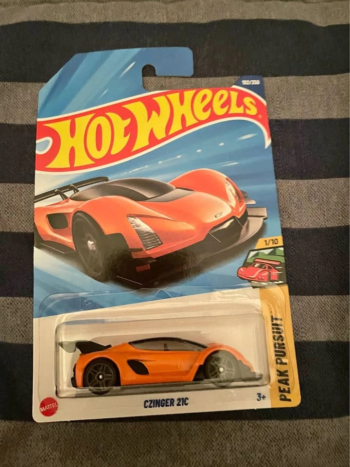 Hot Wheels Orange Czinger 21c