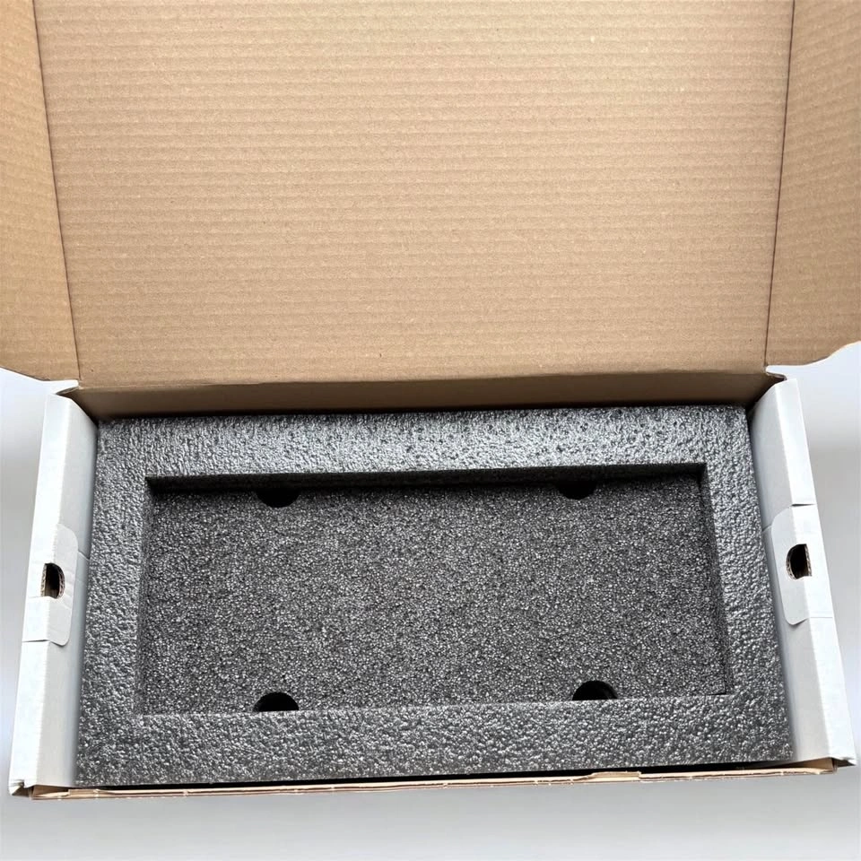 Shipping box w/ Protective Foam Inserts - photo 3