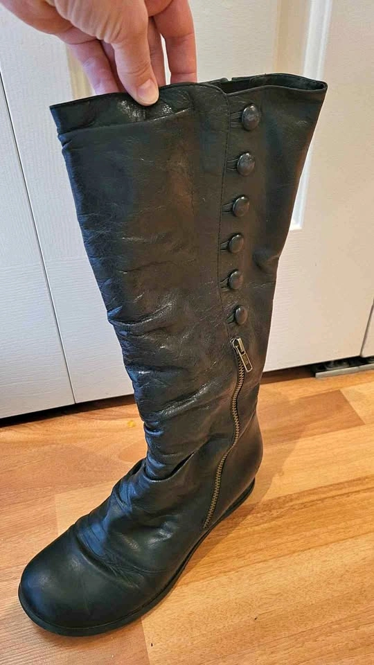Brenda Black Leather Boots Size 9.5M