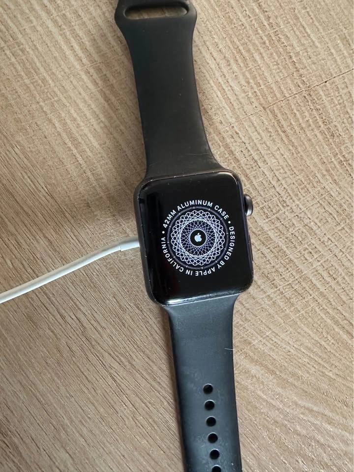 Apple Watch Series 3 42mm - photo 3