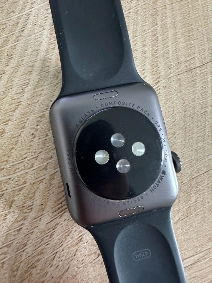 Apple Watch Series 3 42mm - photo 4