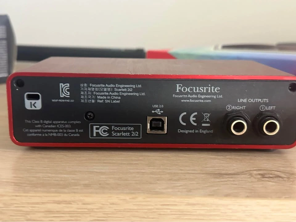 Focusrite Scarlett 2i2 Audio Interface - photo 4