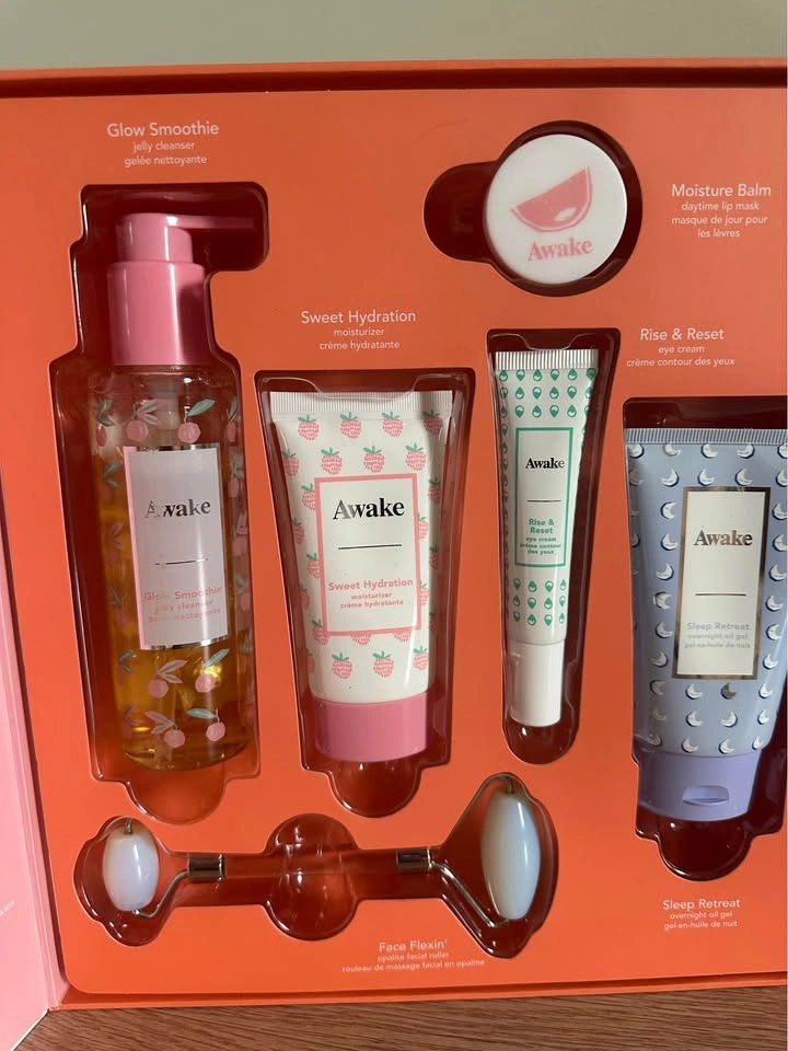 Awake Beauty Glow Smoothie Skincare Gift Set - photo 3