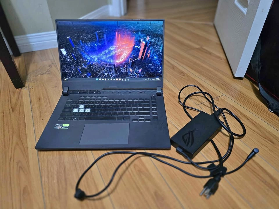 Asus ROG Strix G15 Gaming Laptop, RTX 3050, Ryzen 7 6800HS