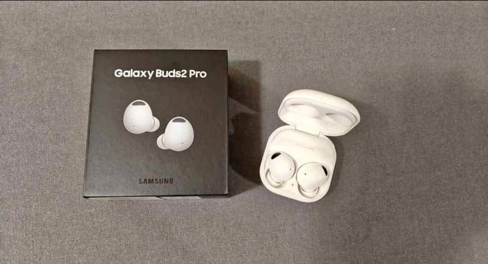 Samsung Galaxy Buds2 Pro True Wireless Earbuds - White