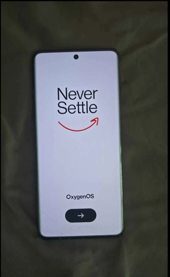 OnePlus 12R 128GB with 100W Charger, Case, and Accessories - photo 2