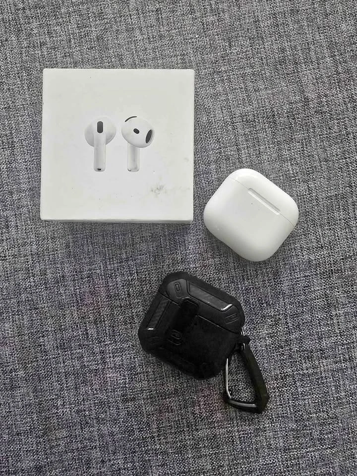 Apple AirPods 4 with Original Box and Protective Case