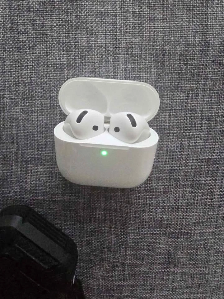 Apple AirPods 4 with Original Box and Protective Case - photo 3